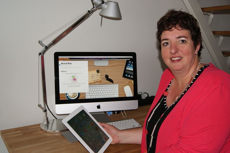 De iPad heeft voor Emmy Heerema van Web en Wijs geen geheimen. 