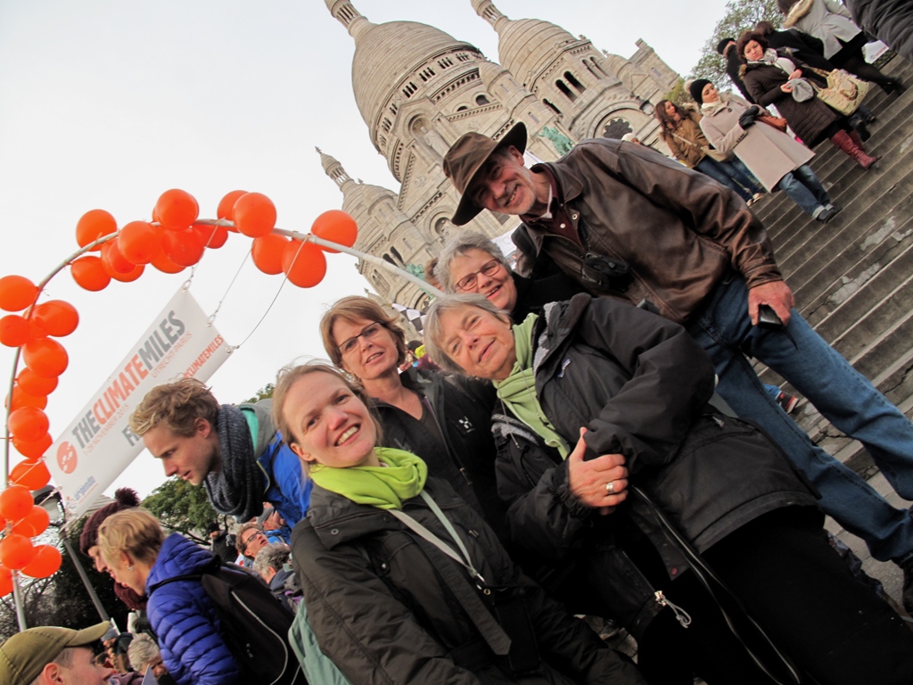 Lopen voor het klimaat. Een groep Voorschotenaren deed daar aan mee. Foto | pr