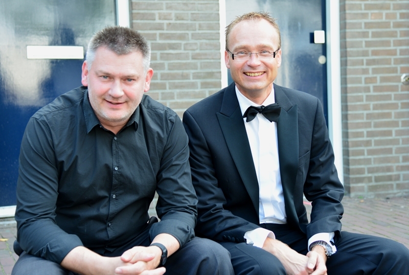Dirigenten Nico Ph. Hovius en Iewan Wiering. Foto | Nelleke de Vries